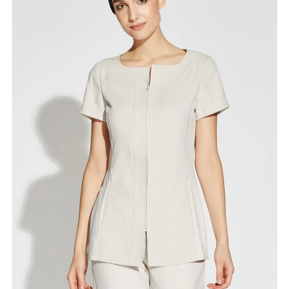 Women’s Noel Asmar xxs scrub top